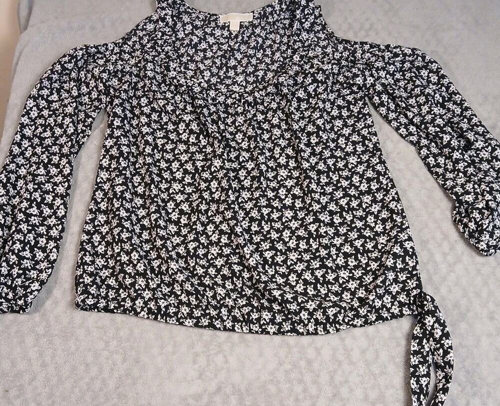 Michael Kors Top Size L Cold-shoulder Long Sleeve Black And White Floral Ruffled
